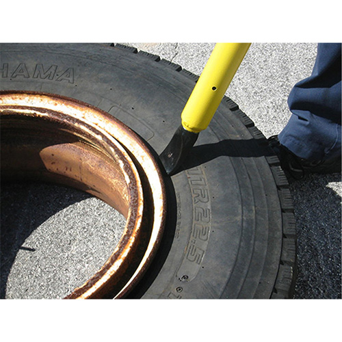 D&eacute;monte-talons &agrave; marteau coulissant Pathway Supply LP