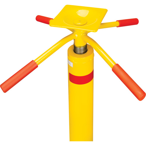 Cric pour remorque &agrave; capacit&eacute; statique de 50 000 lb, Cap. de levage 2,5 tonnes Pathway Supply LP