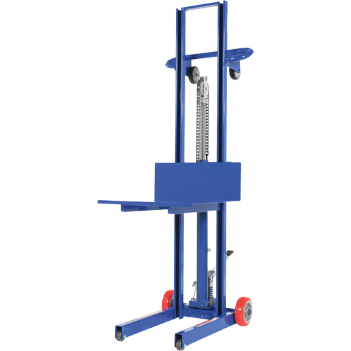Gerbeur hydraulique &agrave; plateforme, M&eacute;canisme Pompe au pied, Capacit&eacute; de 400 lb, Levage max de 51-1/8" Pathway Supply LP