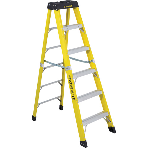 Industrial Heavy-Duty Stepladders (6400 Series), 6', Fibreglass, 300 lbs. Capacity, Type 1A Pathway Supply LP