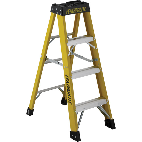 Industrial Heavy-Duty Stepladders (6900 Series), 4', Fibreglass, 300 lbs. Capacity, Type 1A Pathway Supply LP