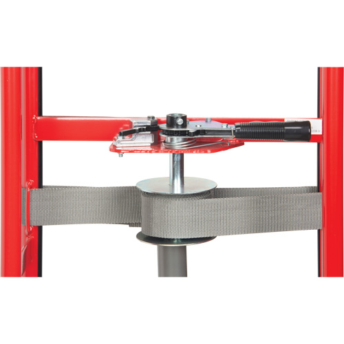 Diable de calibre industriel pour &eacute;lectrom&eacute;nagers, Acier, Capacit&eacute; 550 lb, 24" la x 59" h Pathway Supply LP