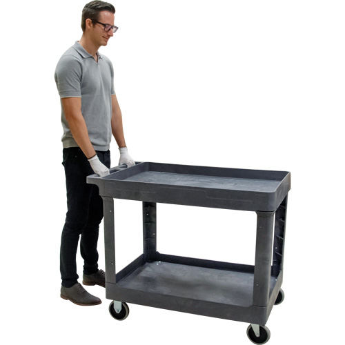 Chariot utilitaire pour l'entretien, 2 tiers, 24-5/8" x 32-1/2" x 40", Capacit&eacute; 550 lb Pathway Supply LP
