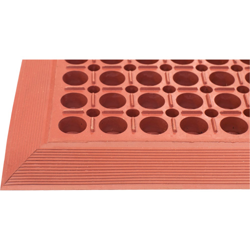Competitor Series Mats, Slotted, 3' x 5' x 7/8", Orange, Natural Rubber Pathway Supply LP