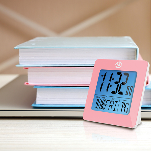 Horloge de bureau, Num&eacute;rique, &agrave; piles, 3,6" la x 1,5" p x 3,6" h, Rose Pathway Supply LP