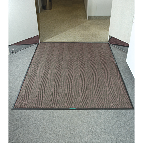 Tapis Waterhog Eco Elite, Essuie-pieds/grattoir, 4' x 20' x 3/8", Brun ch&acirc;taignier Pathway Supply LP