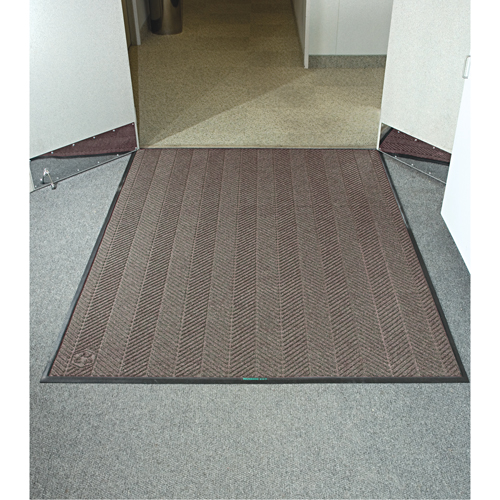 Waterhog&reg; Eco Elite Matting, Wiper/Scraper, 6' x 20' x 3/8", Chestnut Brown Pathway Supply LP