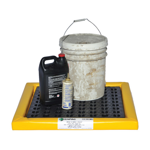 Feuilles Poly-Spillpad, 24" lo x 24" la x 2" h, Cap. de d&eacute;versement 2 gal. US Pathway Supply LP