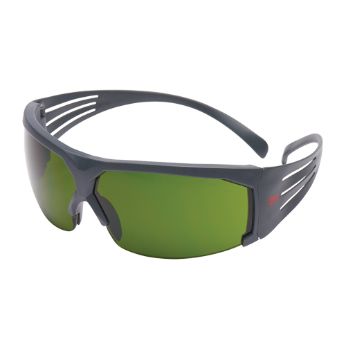 Lunettes de s&eacute;curit&eacute; s&eacute;rie 600 SecureFit, Lentille 3,0, Anti-&eacute;gratignures, ANSI Z87+/R&eacute;pond ou surpasse la norme CSA Z94.3 Pathway Supply LP