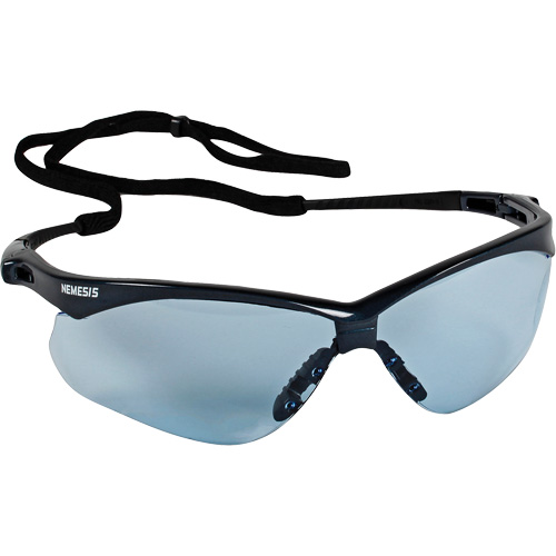 Lunettes de s&eacute;curit&eacute; Nemesis de Kleenguard, Lentille Bleu p&acirc;le, Anti-&eacute;gratignures, ANSI Z87+/R&eacute;pond ou surpasse la norme CSA Z94.3 Pathway Supply LP