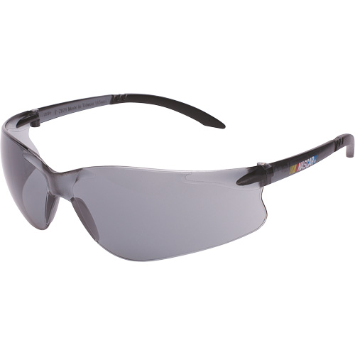 Lunettes de s&eacute;curit&eacute; Veratti GT, Lentille Grise/fum&eacute;e, Anti-&eacute;gratignures, ANSI Z87+/R&eacute;pond ou surpasse la norme CSA Z94.3 Pathway Supply LP