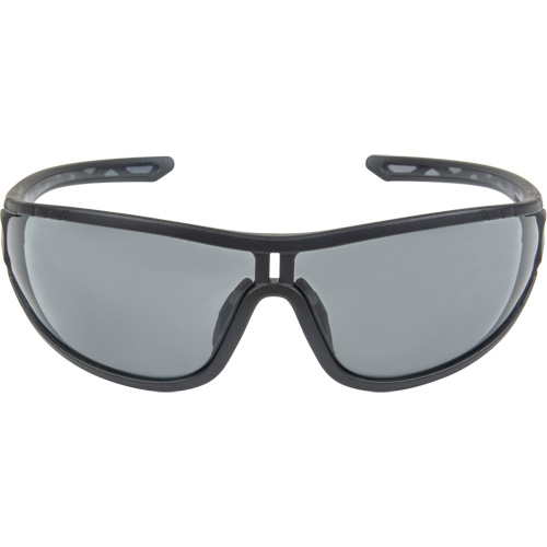 Lunettes de s&eacute;curit&eacute; de s&eacute;rie Z3000, Lentille Grise/fum&eacute;e, Antibu&eacute;e/Anti-&eacute;gratignures, ANSI Z87+/R&eacute;pond ou surpasse la norme CSA Z94.3 Pathway Supply LP