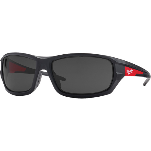 Lunettes de s&eacute;curit&eacute; performantes, Lentille Fum&eacute;e, Antibu&eacute;e/Anti-&eacute;gratignures, ANSI Z87+/R&eacute;pond ou surpasse la norme CSA Z94.3 Pathway Supply LP