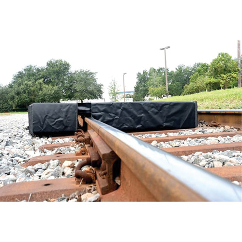 Berme Ultra-Track Berm, Capacit&eacute; 144 gal. US, 4' la x 6' lo x 12" h, Paroi en mousse Pathway Supply LP