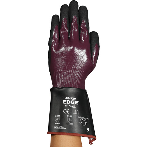 Gants &agrave; manchette 48-939 EDGE, Taille 6, Calibre 13, Rev&ecirc;tement Nitrile, Enveloppe en Polyester/PEHP/Spandex, ASTM ANSI niveau A4 Pathway Supply LP