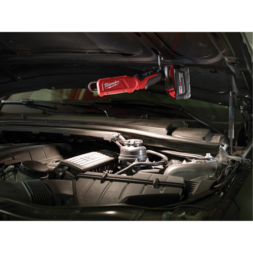 B&acirc;ton lumineux M18, Crochet, Rechargeable, 300 lumens Pathway Supply LP