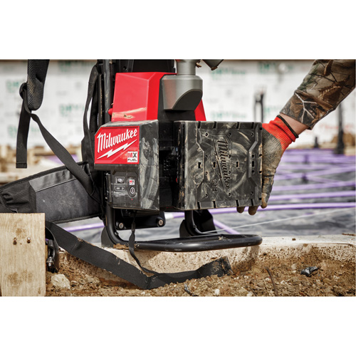 Ensemble vibrateur &agrave; b&eacute;ton &agrave; dos MX Fuel Pathway Supply LP