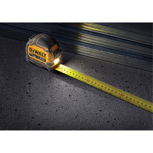 Ruban &agrave; mesurer TOUGHSERIES &agrave; lampe, 26'/8 m, Marques de goujon Imp&eacute;rial & m&eacute;trique Pathway Supply LP