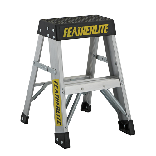 Escabeaux industriels extra robustes, 2', Aluminium, Capacit&eacute; 300 lb, Type 1A Pathway Supply LP