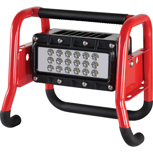 Lampe de sc&egrave;ne rechargeable et portative Scene Light II, DEL, 10000 lumens, Boîtier en Plastique Pathway Supply LP
