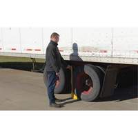 Cale de roue avec poign&eacute;e ergonomique, Acier, Jaune, 8" la x 10-3/4" p x 9-1/8" h Pathway Supply LP