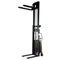 Gerbeur pour chariot &eacute;l&eacute;vateur, Fonctionnement &eacute;lectrique, Capacit&eacute; 2000 lb, Lev&eacute;e max 63" Pathway Supply LP