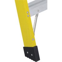 Industrial Heavy-Duty Stepladders (6400 Series), 4', Fibreglass, 300 lbs. Capacity, Type 1A Pathway Supply LP