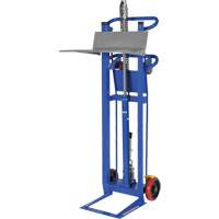 Gerbeur &agrave; plateforme hydraulique, M&eacute;canisme Pompe au pied, Capacit&eacute; de 750 lb, Levage max de 52" Pathway Supply LP