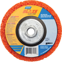 Disque &agrave; moyeu d&eacute;port&eacute; 4-1/2" non tiss&eacute; Blaze Rapid Strip, 4-1/2" dia., Grain Cors&eacute; Pathway Supply LP