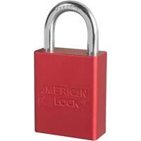 Cadenas de s&eacute;curit&eacute; American Lock, Rouge, Cl&eacute;s diff&eacute;rentes, Aluminium, Largeur de 1-1/2" Pathway Supply LP