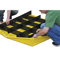 Ultra-Spill Pallet flexible, 4 barils, Capacit&eacute; de d&eacute;versement 66 gal. US, 48" x 48" x 7" Pathway Supply LP