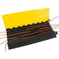 Protecteur de c&acirc;bles en polyur&eacute;thane, 5 canaux, 35,43" lo x 19,69" la x 2" h Pathway Supply LP