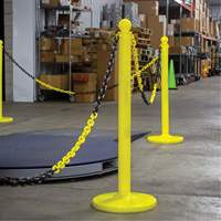 Bicolour Plastic Barrier Chain, Green/White Pathway Supply LP