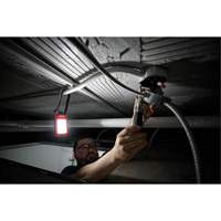 Baladeuse magn&eacute;tique rechargeable &agrave; profil bas, DEL, 100/250/500 lumens, Boîtier en Plastique/Aluminium Pathway Supply LP